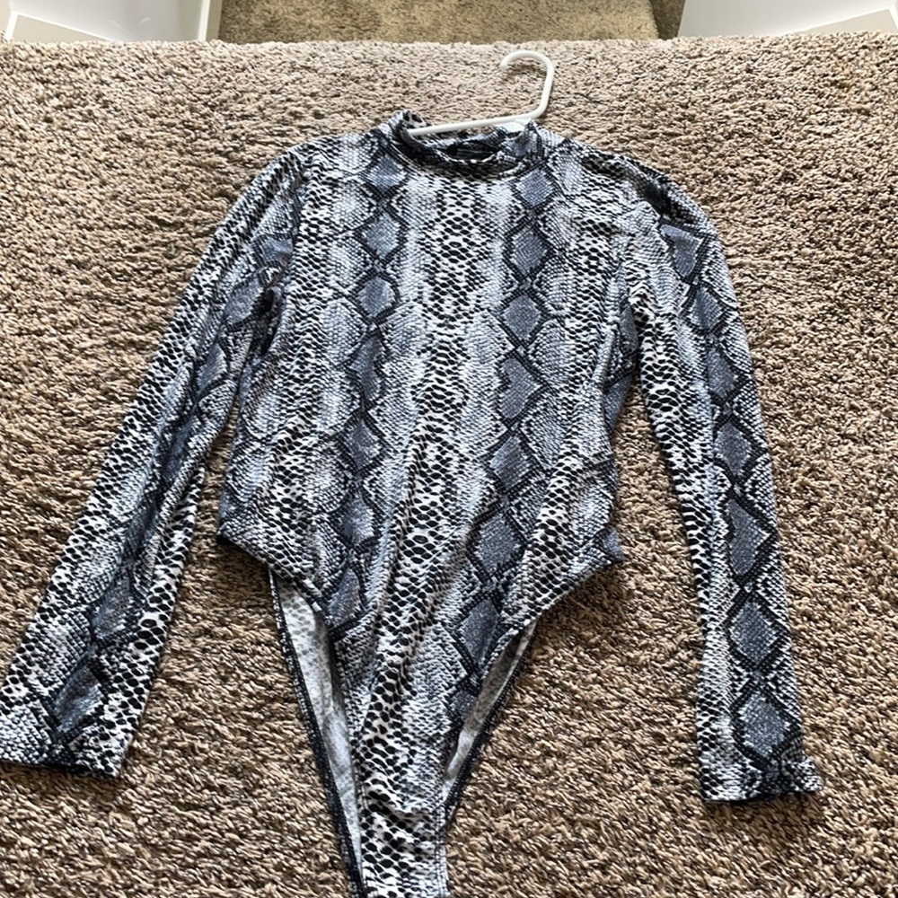 1 piece snake skin shirt
